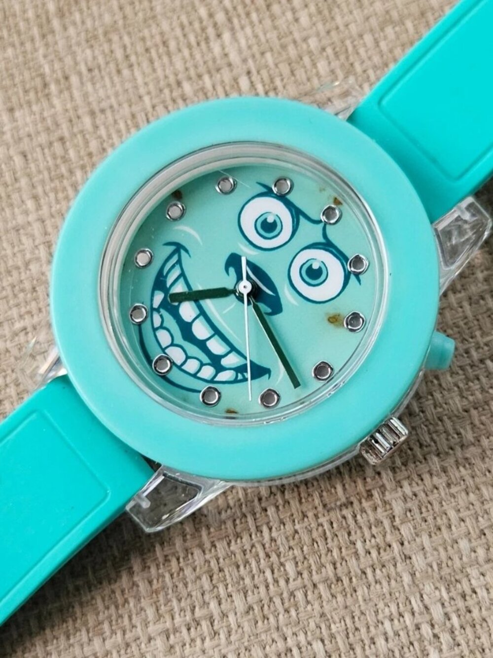 Share Funny Monster Face Wristwatch Ligh Up Quartz Analog Green Rubber Band Wris